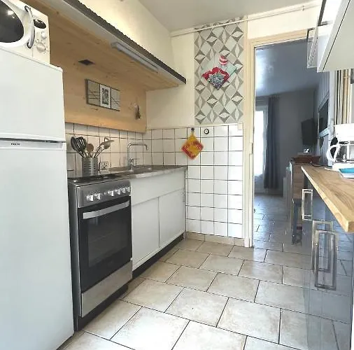 à Quelques Pas De La Avec Jardin *